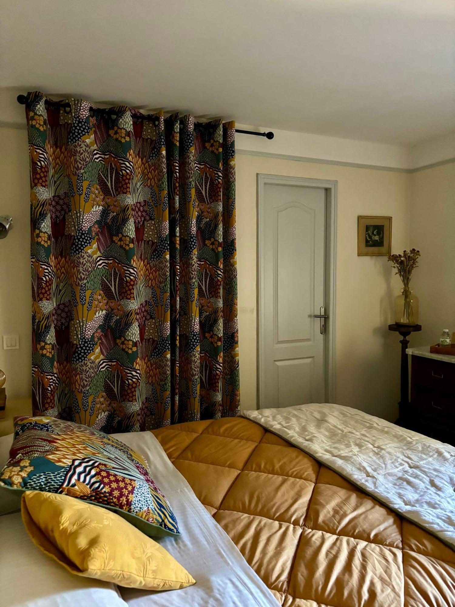 Domaine Du Commandeur Bed & Breakfast Mondragon Exterior foto